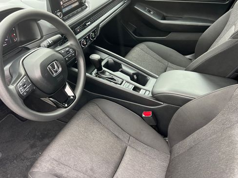 Used 2025 Honda Accord SE image 10