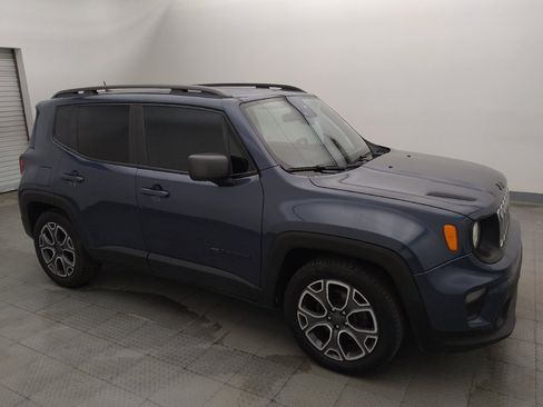 Used 2021 Jeep Renegade Latitude FWD image 11