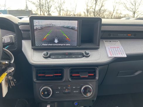 Used 2023 Ford Maverick XLT image 14