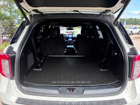 Used 2020 Ford Explorer ST w/ Premium Technology Package AWD/4WD image 12