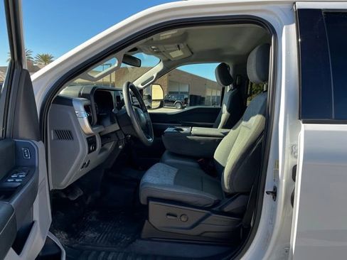 Used 2023 Ford F250 XLT w/ FX4 Off-Road Package image 15