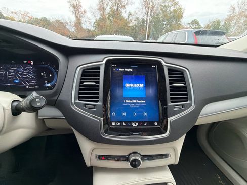 Certified 2023 Volvo XC90 B5 Core image 31