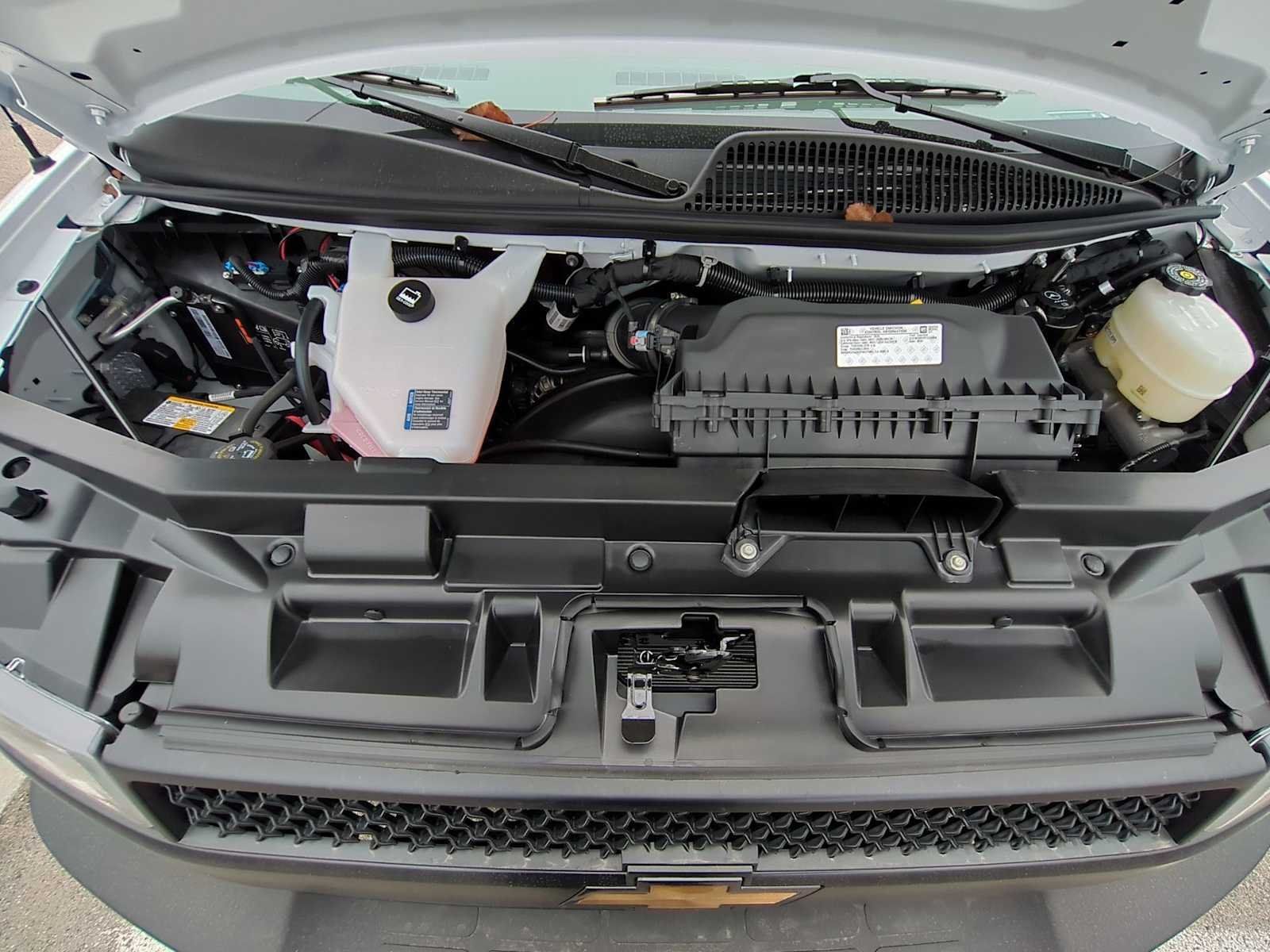 New 2026 Chevrolet Express 2500 Extended RWD image 21