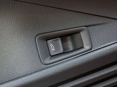 Certified 2025 Volkswagen ID.4 Pro S RWD image 24