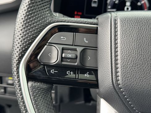 Used 2023 Toyota Tundra Platinum image 29