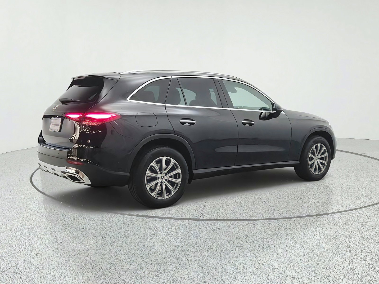 Used 2023 Mercedes-Benz GLC 300 image 5