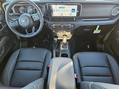 New 2025 Jeep Gladiator Sport image 11