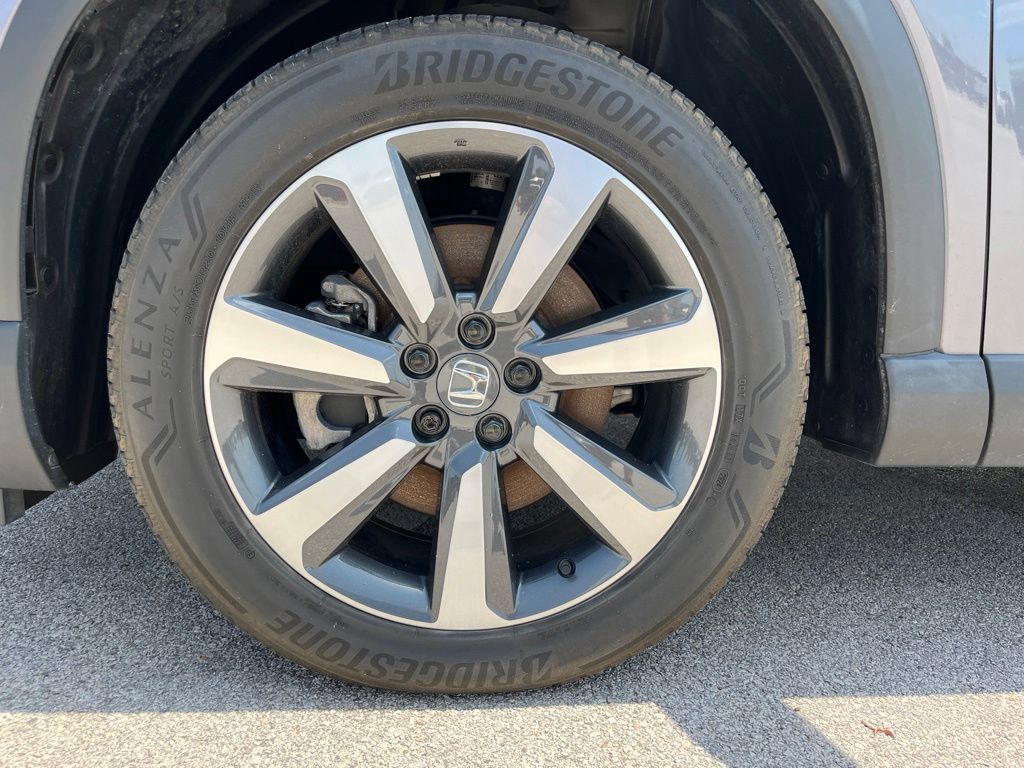 Used 2025 Honda Pilot Touring image 13