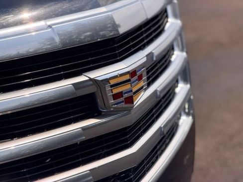 Used 2018 Cadillac Escalade ESV Premium Luxury AWD/4WD image 33