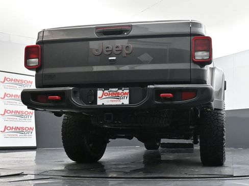 Used 2023 Jeep Gladiator Rubicon w/ Cold Weather Group image 40