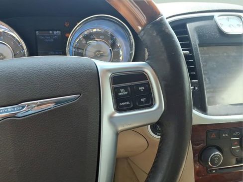 Used 2011 Chrysler 300 Limited w/ Luxury Group RWD image 16