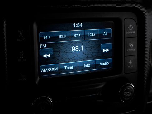 Used 2019 Jeep Wrangler Sport AWD/4WD image 26