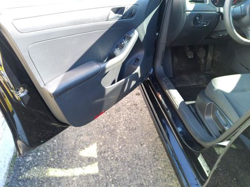 Used 2014 Volkswagen Jetta S FWD image 20