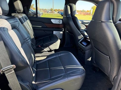Used 2022 Lincoln Navigator Reserve w/ Equipment Group 201A image 20