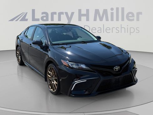 Used 2024 Toyota Camry SE w/ Convenience Package AWD/4WD image 7
