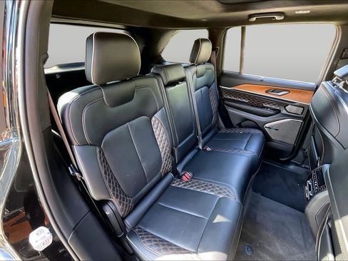 Used 2022 Jeep Grand Cherokee Summit AWD/4WD image 19