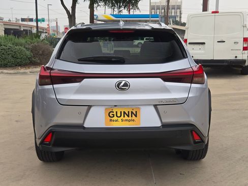 Used 2023 Lexus UX 250h FWD w/ Accessory Package (Z2) image 4