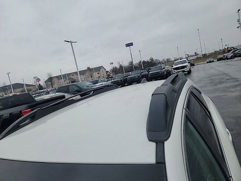 Used 2023 Subaru Outback Premium image 21