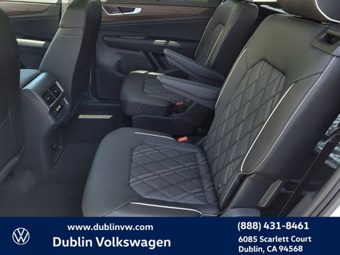 New 2025 Volkswagen Atlas SEL Premium R-Line image 11