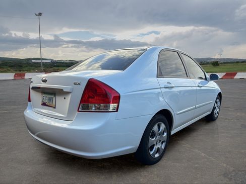 Used 2007 Kia Spectra EX FWD image 3