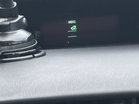 Used 2014 Toyota Prius Two FWD image 6