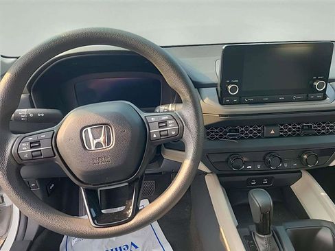 Used 2023 Honda Accord LX image 10