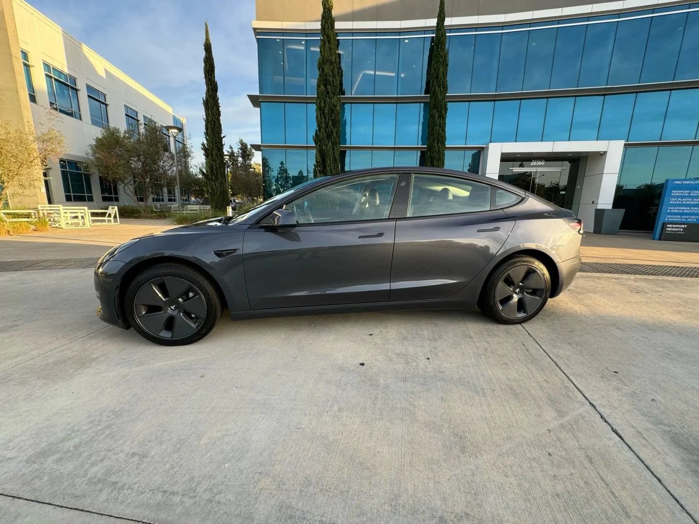Used 2021 Tesla Model 3 Standard Range Plus RWD image 6