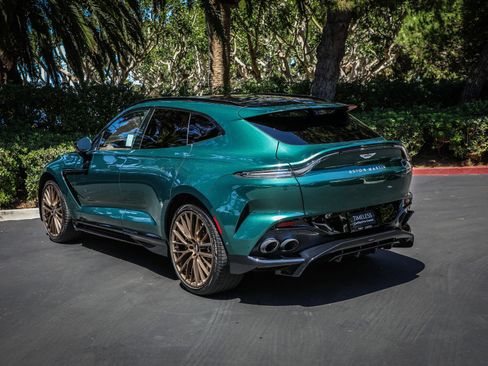 Used 2025 Aston Martin DBX 707 AWD/4WD image 4