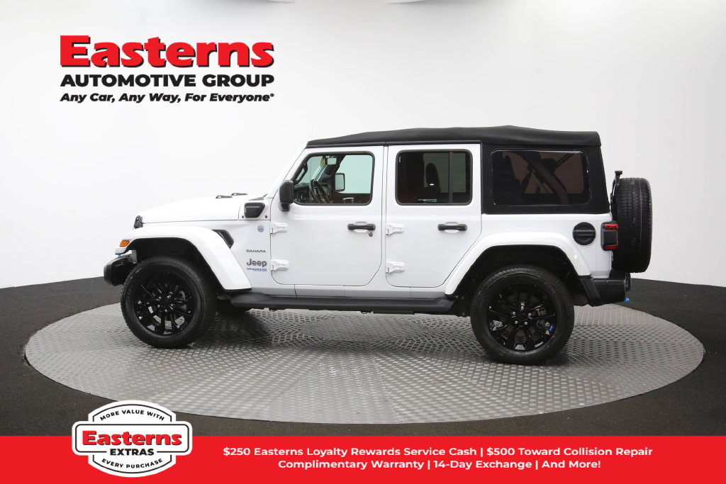 Used 2022 Jeep Wrangler Unlimited Sahara w/ Cold Weather Group AWD/4WD image 63