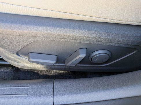 New 2024 Hyundai Sonata Limited FWD image 18