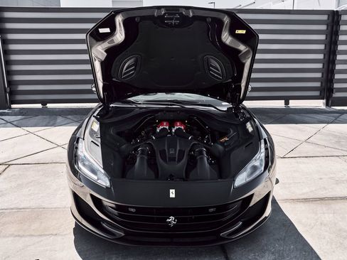 Used 2020 Ferrari Portofino RWD image 17