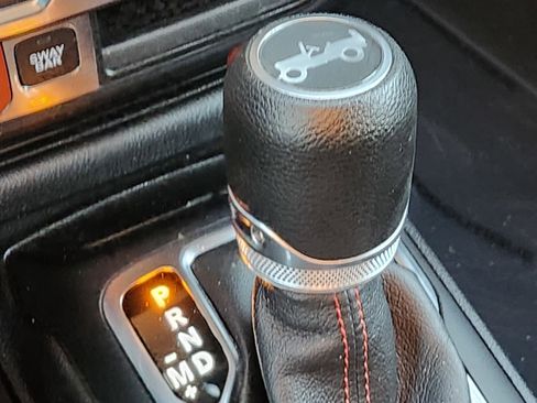 Used 2019 Jeep Wrangler Rubicon w/ Cold Weather Group image 31