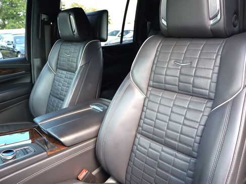 Used 2021 Cadillac Escalade ESV Sport Platinum AWD/4WD image 20