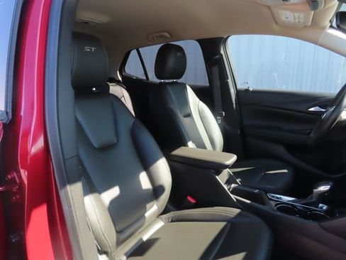 Used 2024 Buick Encore GX Sport Touring w/ Advanced Technology Package AWD/4WD image 23