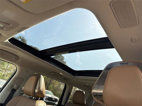 Used 2025 INFINITI QX80 Sensory AWD/4WD image 5