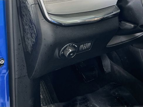 Used 2022 Jeep Compass Limited w/ Sun and Sound Group AWD/4WD image 10
