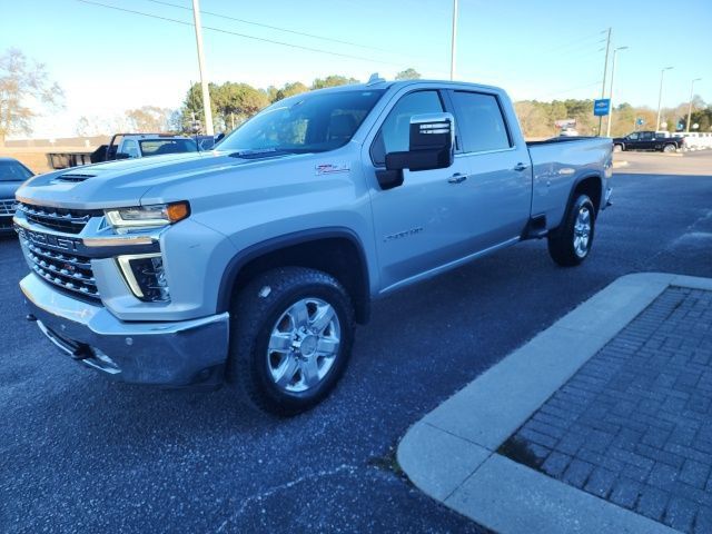 Used 2021 Chevrolet Silverado 2500 LTZ AWD/4WD image 3