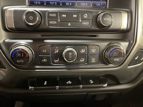 Used 2019 Chevrolet Silverado 1500 LT w/ All Star Edition image 19