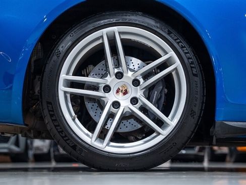 Used 2015 Porsche 911 Targa 4 AWD/4WD image 15