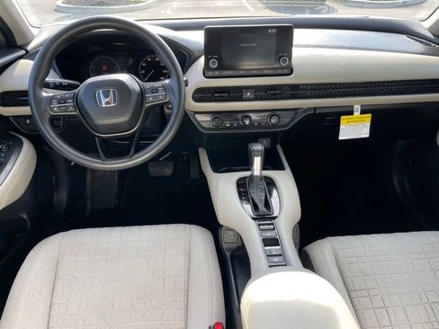 Used 2024 Honda HR-V LX image 10