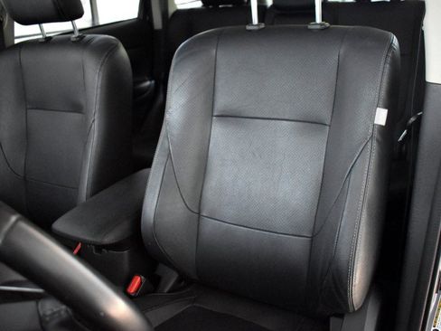 Used 2017 Mitsubishi Outlander SE AWD/4WD image 30