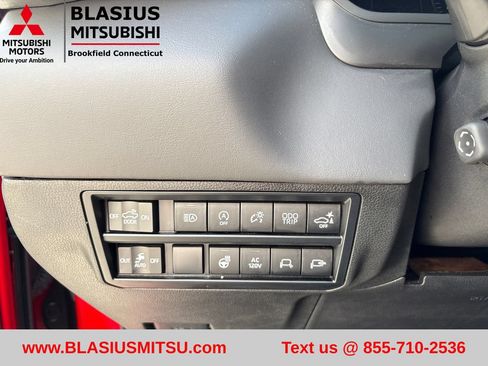 Used 2023 Toyota Tundra Platinum AWD/4WD image 18