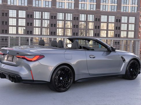 Used 2022 BMW M4 xDrive Competition image 9