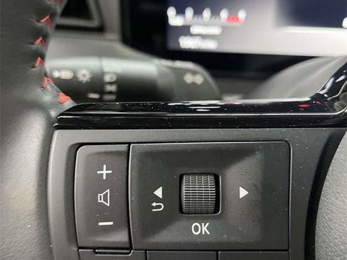 Used 2025 Nissan Kicks SR image 24