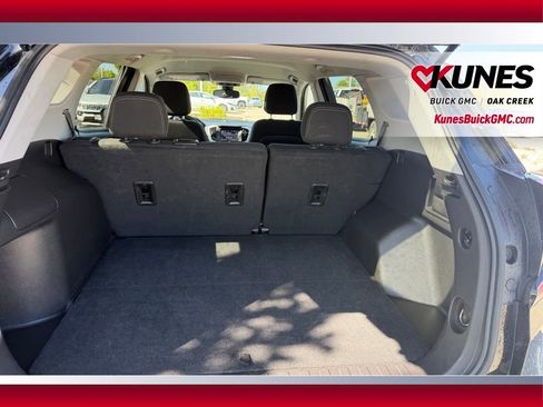 Used 2024 GMC Terrain SLE FWD image 5