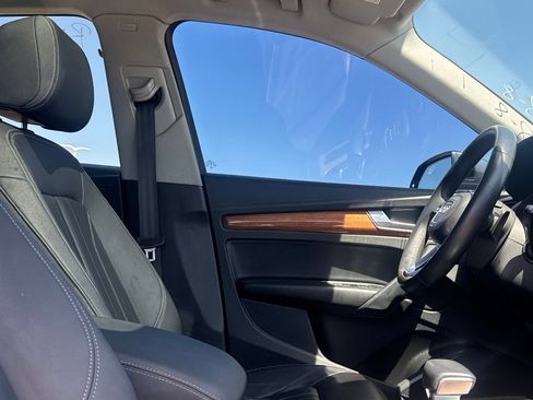Used 2021 Audi Q5 2.0T Premium w/ Convenience Package AWD/4WD image 31