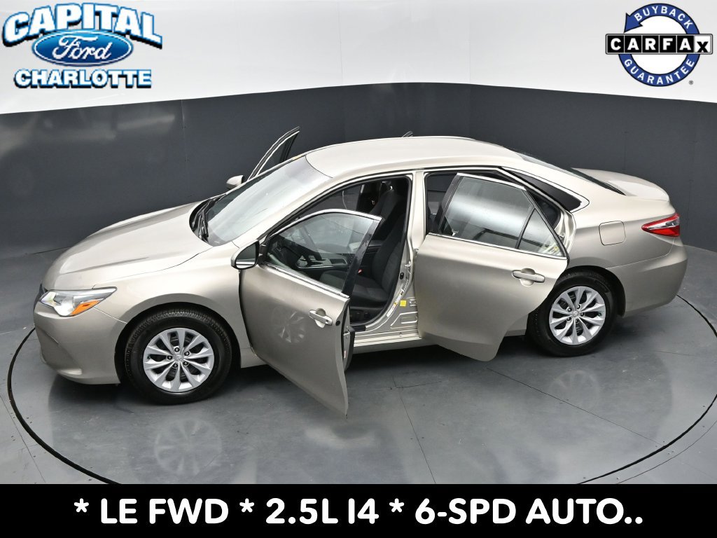 Used 2015 Toyota Camry LE FWD image 34