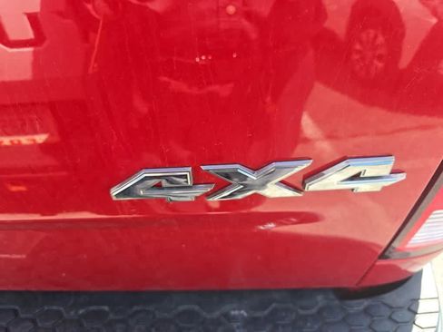 Used 2019 RAM 1500 Classic SLT AWD/4WD image 6