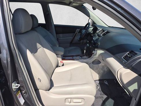 Used 2013 Toyota Highlander Limited FWD image 20