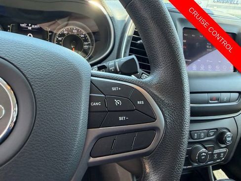 Used 2021 Jeep Cherokee Latitude AWD/4WD image 29